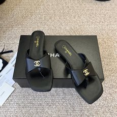 Chanel26SS新款蝴蝶夹脚凉拖双C夹脚凉拖|春夏穿搭神器经典双C元素+极简夹脚设计,高级感拉满,软 Chanel26SS新款蝴蝶夹脚凉拖双C夹脚凉拖|春夏穿搭神器经典双C元素+极简夹脚设计,高级感拉满,软