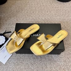 Chanel26SS新款蝴蝶夹脚凉拖双C夹脚凉拖|春夏穿搭神器经典双C元素+极简夹脚设计,高级感拉满,软 Chanel26SS新款蝴蝶夹脚凉拖双C夹脚凉拖|春夏穿搭神器经典双C元素+极简夹脚设计,高级感拉满,软