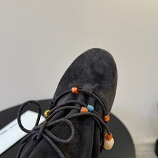 isabel marant 新款秀场 “酷奢游牧风,图腾刺绣与串珠流苏等丰富了款式的呈现,或粗犷、或细腻 isabel marant 新款秀场 “酷奢游牧风,图腾刺绣与串珠流苏等丰富了款式的呈现,或粗犷、或细腻