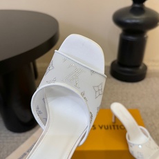 LV 驴家·Gala水钻穆勒尖头拖鞋|把老花星光穿在脚上✨谁能拒绝这双自带柔光的仙女高跟!网纱透视鞋面+ LV 驴家·Gala水钻穆勒尖头拖鞋|把老花星光穿在脚上✨谁能拒绝这双自带柔光的仙女高跟!网纱透视鞋面+