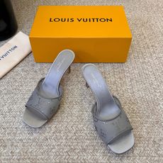 LV 驴家·Gala水钻穆勒尖头拖鞋|把老花星光穿在脚上✨谁能拒绝这双自带柔光的仙女高跟!网纱透视鞋面+ LV 驴家·Gala水钻穆勒尖头拖鞋|把老花星光穿在脚上✨谁能拒绝这双自带柔光的仙女高跟!网纱透视鞋面+