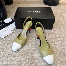 Chane*26ss夏季新款拼色尖头高跟凉鞋自带优雅复古感的拼色T字带高跟凉鞋,利落的尖头剪裁搭配经典的 Chane*26ss夏季新款拼色尖头高跟凉鞋自带优雅复古感的拼色T字带高跟凉鞋,利落的尖头剪裁搭配经典的
