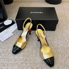 Chane*26ss夏季新款拼色尖头高跟凉鞋自带优雅复古感的拼色T字带高跟凉鞋,利落的尖头剪裁搭配经典的 Chane*26ss夏季新款拼色尖头高跟凉鞋自带优雅复古感的拼色T字带高跟凉鞋,利落的尖头剪裁搭配经典的
