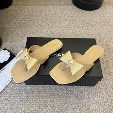 Chanel26SS新款蝴蝶结夹脚凉拖双C夹脚凉拖|春夏穿搭神器经典双C元素+极简夹脚设计,高级感拉满, Chanel26SS新款蝴蝶结夹脚凉拖双C夹脚凉拖|春夏穿搭神器经典双C元素+极简夹脚设计,高级感拉满,