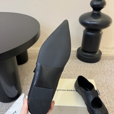DYMONLATR* 𝟐𝟔𝐀𝐖秋冬新品尖头镂空玛丽珍|复古锐感挣脱甜腻桎梏法式慵懒穿搭单品 一鞋两穿 DYMONLATR* 𝟐𝟔𝐀𝐖秋冬新品尖头镂空玛丽珍|复古锐感挣脱甜腻桎梏法式慵懒穿搭单品 一鞋两穿