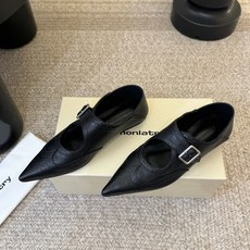 DYMONLATR* 𝟐𝟔𝐀𝐖秋冬新品尖头镂空玛丽珍|复古锐感挣脱甜腻桎梏法式慵懒穿搭单品 一鞋两穿 DYMONLATR* 𝟐𝟔𝐀𝐖秋冬新品尖头镂空玛丽珍|复古锐感挣脱甜腻桎梏法式慵懒穿搭单品 一鞋两穿