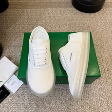 BOTTEGA VENETA BV2026新款复古Eliot运动鞋上市即封神!BV全新的 Eliot 以 BOTTEGA VENETA BV2026新款复古Eliot运动鞋上市即封神!BV全新的 Eliot 以