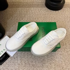BOTTEGA VENETA BV2026新款复古Eliot运动鞋上市即封神!BV全新的 Eliot 以 BOTTEGA VENETA BV2026新款复古Eliot运动鞋上市即封神!BV全新的 Eliot 以