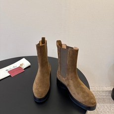 Loro Piana 秋冬新品~骑士短靴秋冬搭配神器,必备长靴!酷飒有范儿的战靴 ,简直不要太飒 ,皮质 Loro Piana 秋冬新品~骑士短靴秋冬搭配神器,必备长靴!酷飒有范儿的战靴 ,简直不要太飒 ,皮质