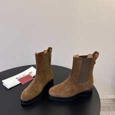 Loro Piana 秋冬新品~骑士短靴秋冬搭配神器,必备长靴!酷飒有范儿的战靴 ,简直不要太飒 ,皮质 Loro Piana 秋冬新品~骑士短靴秋冬搭配神器,必备长靴!酷飒有范儿的战靴 ,简直不要太飒 ,皮质