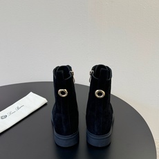 Loro Piana 秋冬新品~骑士短靴秋冬搭配神器,必备长靴!酷飒有范儿的战靴 ,简直不要太飒 ,皮质 Loro Piana 秋冬新品~骑士短靴秋冬搭配神器,必备长靴!酷飒有范儿的战靴 ,简直不要太飒 ,皮质