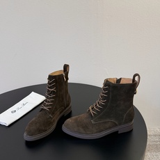 Loro Piana 秋冬新品~骑士短靴秋冬搭配神器,必备长靴!酷飒有范儿的战靴 ,简直不要太飒 ,皮质 Loro Piana 秋冬新品~骑士短靴秋冬搭配神器,必备长靴!酷飒有范儿的战靴 ,简直不要太飒 ,皮质