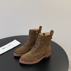 Loro Piana 秋冬新品~骑士短靴秋冬搭配神器,必备长靴!酷飒有范儿的战靴 ,简直不要太飒 ,皮质 Loro Piana 秋冬新品~骑士短靴秋冬搭配神器,必备长靴!酷飒有范儿的战靴 ,简直不要太飒 ,皮质
