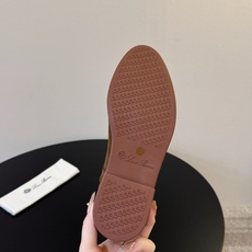 Loro Piana 秋冬新品~骑士短靴秋冬搭配神器,必备长靴!酷飒有范儿的战靴 ,简直不要太飒 ,皮质 Loro Piana 秋冬新品~骑士短靴秋冬搭配神器,必备长靴!酷飒有范儿的战靴 ,简直不要太飒 ,皮质