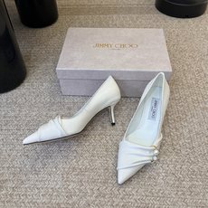 Jimmy Cho*26ss夏季新款褶皱珍珠尖头高跟鞋满溢温柔名媛氛围感,利落尖头搭配鞋面柔和褶皱设计, Jimmy Cho*26ss夏季新款褶皱珍珠尖头高跟鞋满溢温柔名媛氛围感,利落尖头搭配鞋面柔和褶皱设计,