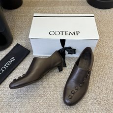 COTEM* 26ss夏季新款复古纽扣低跟乐福皮鞋自带松弛复古文艺氛围感,极简利落的线条弱化了繁复装饰, COTEM* 26ss夏季新款复古纽扣低跟乐福皮鞋自带松弛复古文艺氛围感,极简利落的线条弱化了繁复装饰,