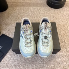 凯乐石 KAILAS 山行2 GTX减震越野跑步鞋 经典的Vibram大底 抓地力很好 不用担心在湿滑路面或是泥泞陡坡 凯乐石 KAILAS 山行2 GTX减震越野跑步鞋 经典的Vibram大底 抓地力很好 不用担心在湿滑路面或是泥泞陡坡
