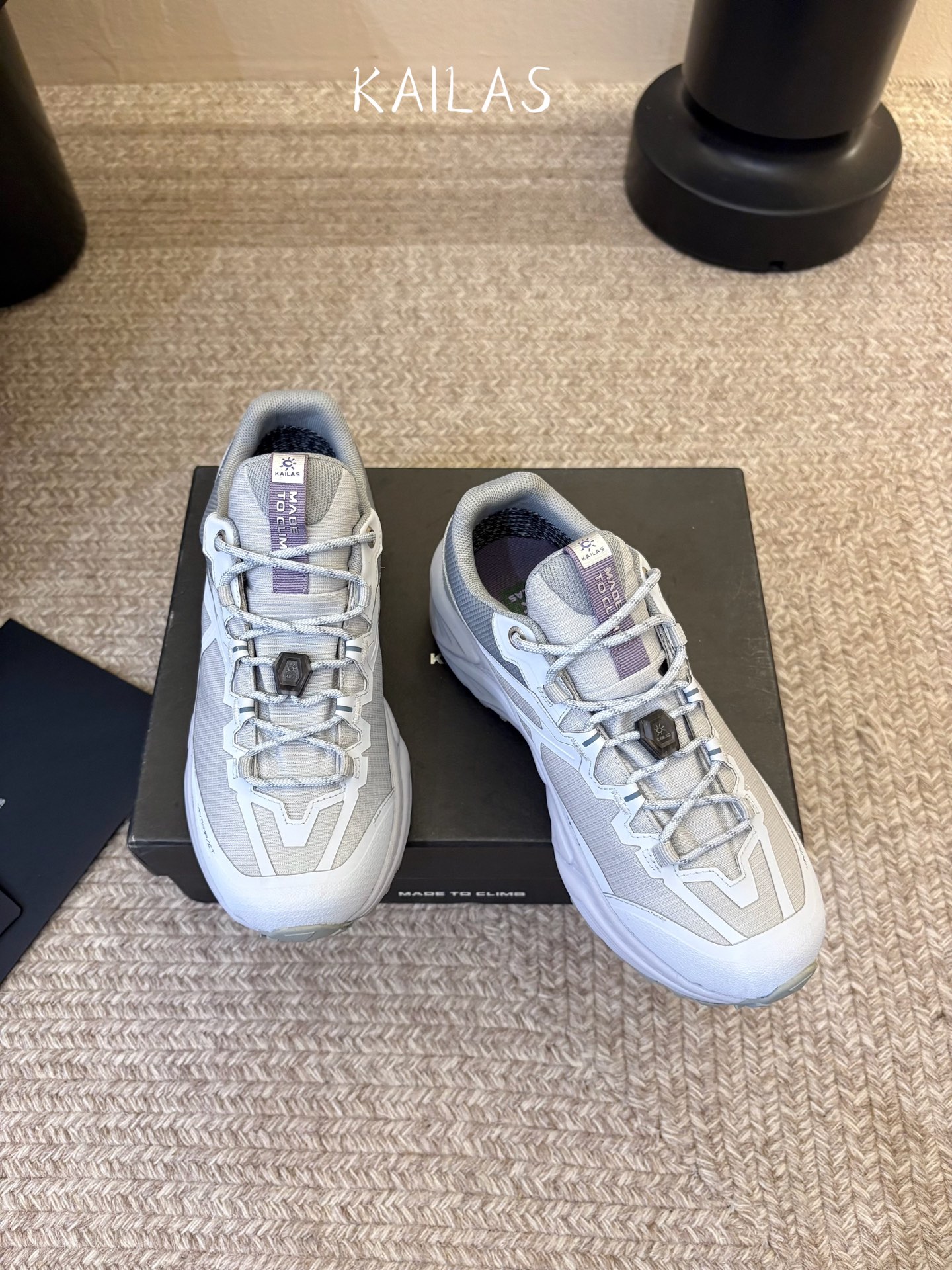 凯乐石  KAILAS 山行2 GTX减震越野跑步鞋 经典的Vibram大底 抓地力很好 不用担心在湿滑路面或是泥泞陡坡