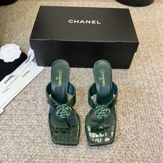 Chanel26SS新款凉拖 双C夹脚凉拖|春夏穿搭神器经典双C元素+极简夹脚设计,高级感拉满,软底鞋面,上脚舒适不磨脚 Chanel26SS新款凉拖 双C夹脚凉拖|春夏穿搭神器经典双C元素+极简夹脚设计,高级感拉满,软底鞋面,上脚舒适不磨脚