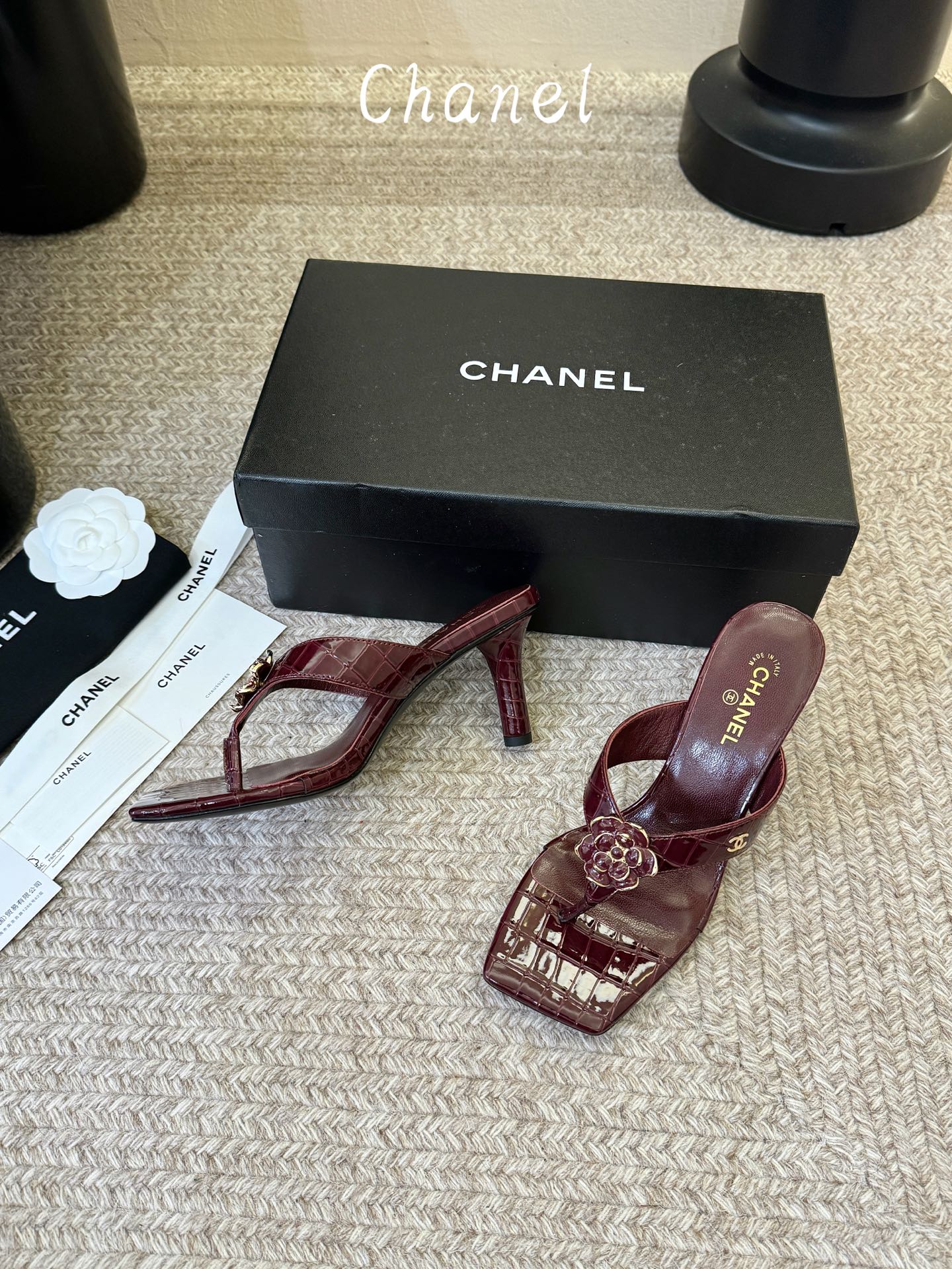 Chanel26SS新款凉拖 双C夹脚凉拖|春夏穿搭神器经典双C元素+极简夹脚设计,高级感拉满,软底鞋面,上脚舒适不磨脚 Chanel26SS新款凉拖 双C夹脚凉拖|春夏穿搭神器经典双C元素+极简夹脚设计,高级感拉满,软底鞋面,上脚舒适不磨脚