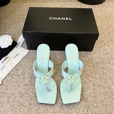 Chanel26SS新款凉拖 双C夹脚凉拖|春夏穿搭神器经典双C元素+极简夹脚设计,高级感拉满,软底鞋面,上脚舒适不磨脚 Chanel26SS新款凉拖 双C夹脚凉拖|春夏穿搭神器经典双C元素+极简夹脚设计,高级感拉满,软底鞋面,上脚舒适不磨脚