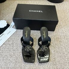 Chanel26SS新款凉拖 双C夹脚凉拖|春夏穿搭神器经典双C元素+极简夹脚设计,高级感拉满,软底鞋面,上脚舒适不磨脚 Chanel26SS新款凉拖 双C夹脚凉拖|春夏穿搭神器经典双C元素+极简夹脚设计,高级感拉满,软底鞋面,上脚舒适不磨脚