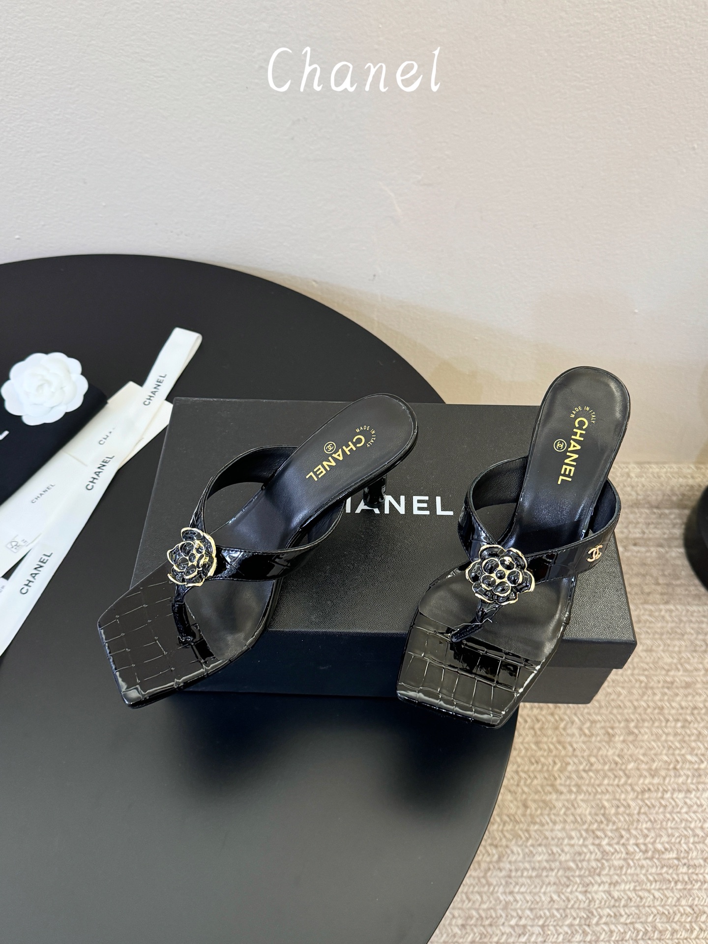 Chanel26SS新款凉拖 双C夹脚凉拖｜春夏穿搭神器经典双C元素+极简夹脚设计，高级感拉满，软底鞋面，上脚舒适不磨脚