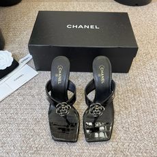 Chanel26SS新款凉拖 双C夹脚凉拖|春夏穿搭神器经典双C元素+极简夹脚设计,高级感拉满,软底鞋面,上脚舒适不磨脚 Chanel26SS新款凉拖 双C夹脚凉拖|春夏穿搭神器经典双C元素+极简夹脚设计,高级感拉满,软底鞋面,上脚舒适不磨脚