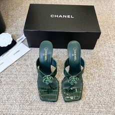 Chanel26SS新款凉拖 双C夹脚凉拖|春夏穿搭神器经典双C元素+极简夹脚设计,高级感拉满,软底鞋面,上脚舒适不磨脚 Chanel26SS新款凉拖 双C夹脚凉拖|春夏穿搭神器经典双C元素+极简夹脚设计,高级感拉满,软底鞋面,上脚舒适不磨脚