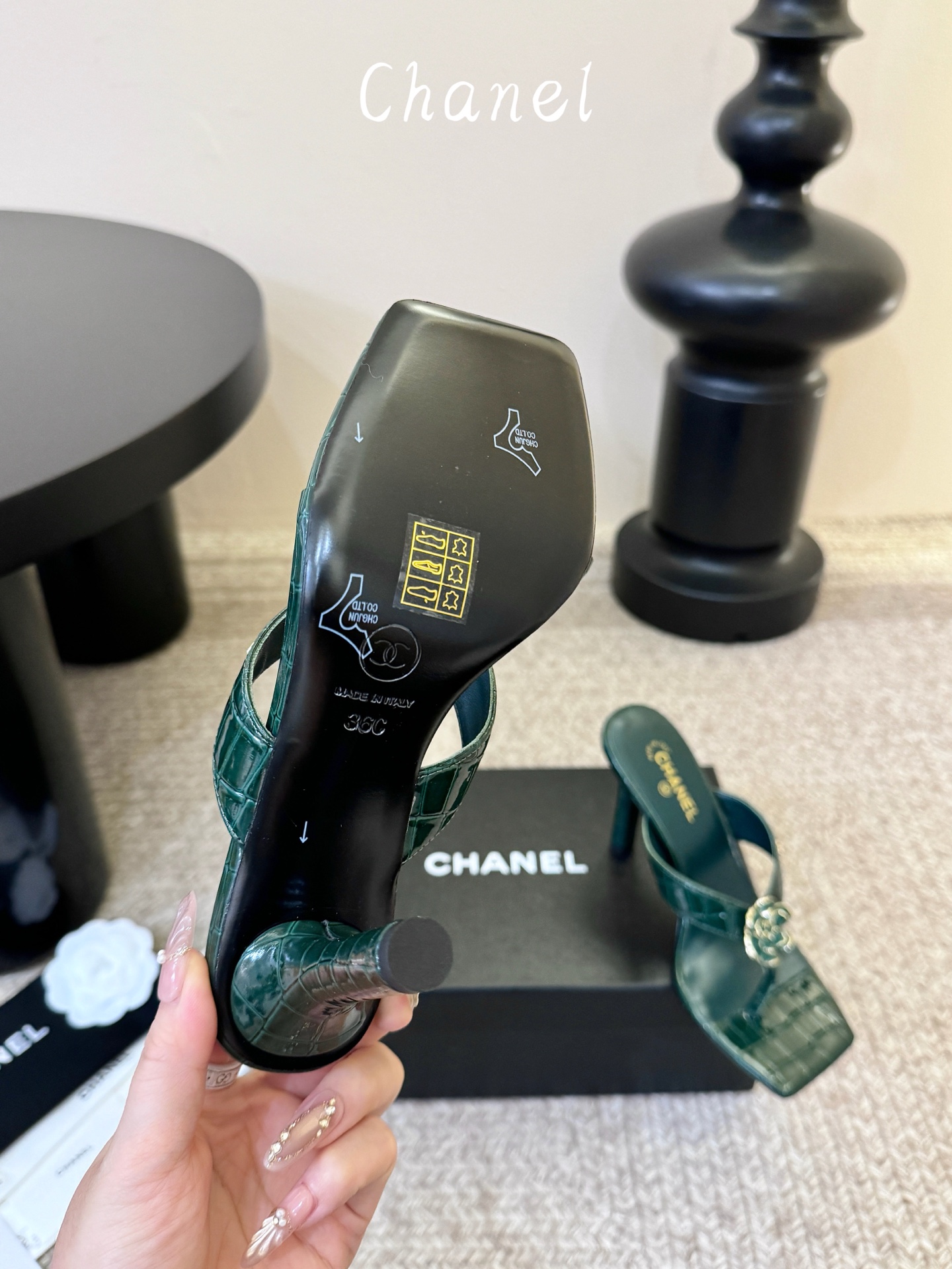 Chanel26SS新款凉拖 双C夹脚凉拖|春夏穿搭神器经典双C元素+极简夹脚设计,高级感拉满,软底鞋面,上脚舒适不磨脚 Chanel26SS新款凉拖 双C夹脚凉拖|春夏穿搭神器经典双C元素+极简夹脚设计,高级感拉满,软底鞋面,上脚舒适不磨脚