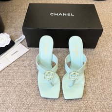 Chanel26SS新款凉拖 双C夹脚凉拖|春夏穿搭神器经典双C元素+极简夹脚设计,高级感拉满,软底鞋面,上脚舒适不磨脚 Chanel26SS新款凉拖 双C夹脚凉拖|春夏穿搭神器经典双C元素+极简夹脚设计,高级感拉满,软底鞋面,上脚舒适不磨脚