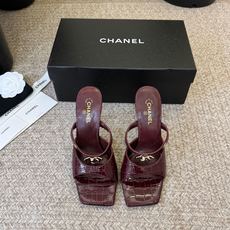 Chanel26SS新款凉拖 双C夹脚凉拖|春夏穿搭神器经典双C元素+极简夹脚设计,高级感拉满,软底鞋面,上脚舒适不磨脚 Chanel26SS新款凉拖 双C夹脚凉拖|春夏穿搭神器经典双C元素+极简夹脚设计,高级感拉满,软底鞋面,上脚舒适不磨脚