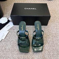 Chanel26SS新款凉拖 双C夹脚凉拖|春夏穿搭神器经典双C元素+极简夹脚设计,高级感拉满,软底鞋面,上脚舒适不磨脚 Chanel26SS新款凉拖 双C夹脚凉拖|春夏穿搭神器经典双C元素+极简夹脚设计,高级感拉满,软底鞋面,上脚舒适不磨脚