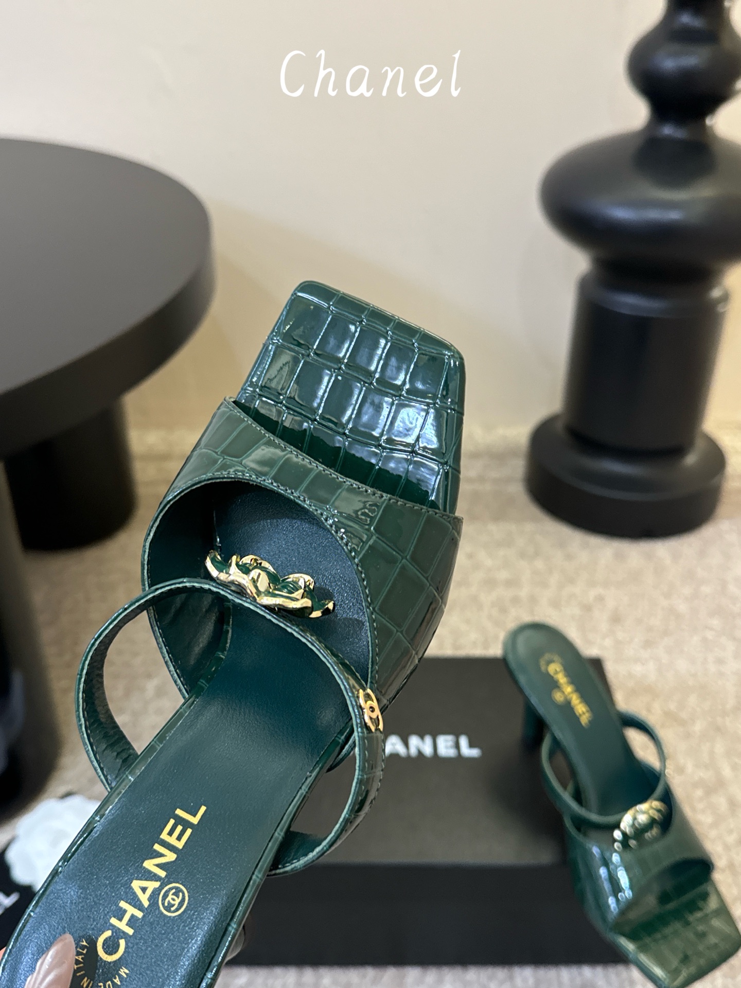 Chanel26SS新款凉拖 双C夹脚凉拖｜春夏穿搭神器经典双C元素+极简夹脚设计，高级感拉满，软底鞋面，上脚舒适不磨脚