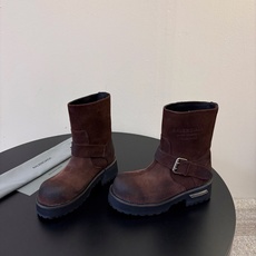Balenciaga巴黎世家毒液Veno短筒靴 请认准高版本 这款靴子在设计上独具匠心 以绑带与皮带元素作为亮点 不仅 Balenciaga巴黎世家毒液Veno短筒靴 请认准高版本 这款靴子在设计上独具匠心 以绑带与皮带元素作为亮点 不仅