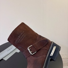 Balenciaga巴黎世家毒液Veno短筒靴 请认准高版本 这款靴子在设计上独具匠心 以绑带与皮带元素作为亮点 不仅 Balenciaga巴黎世家毒液Veno短筒靴 请认准高版本 这款靴子在设计上独具匠心 以绑带与皮带元素作为亮点 不仅