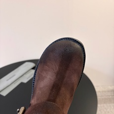 Balenciaga巴黎世家毒液Veno短筒靴 请认准高版本 这款靴子在设计上独具匠心 以绑带与皮带元素作为亮点 不仅 Balenciaga巴黎世家毒液Veno短筒靴 请认准高版本 这款靴子在设计上独具匠心 以绑带与皮带元素作为亮点 不仅