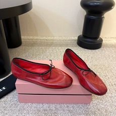 顶级 HANDMADE独家新品最高版本买手代购1:1完美复刻 平底凉鞋单鞋 原版开模真皮鞋底 原版套楦鞋型很大方 搭配各 顶级 HANDMADE独家新品最高版本买手代购1:1完美复刻 平底凉鞋单鞋 原版开模真皮鞋底 原版套楦鞋型很大方 搭配各