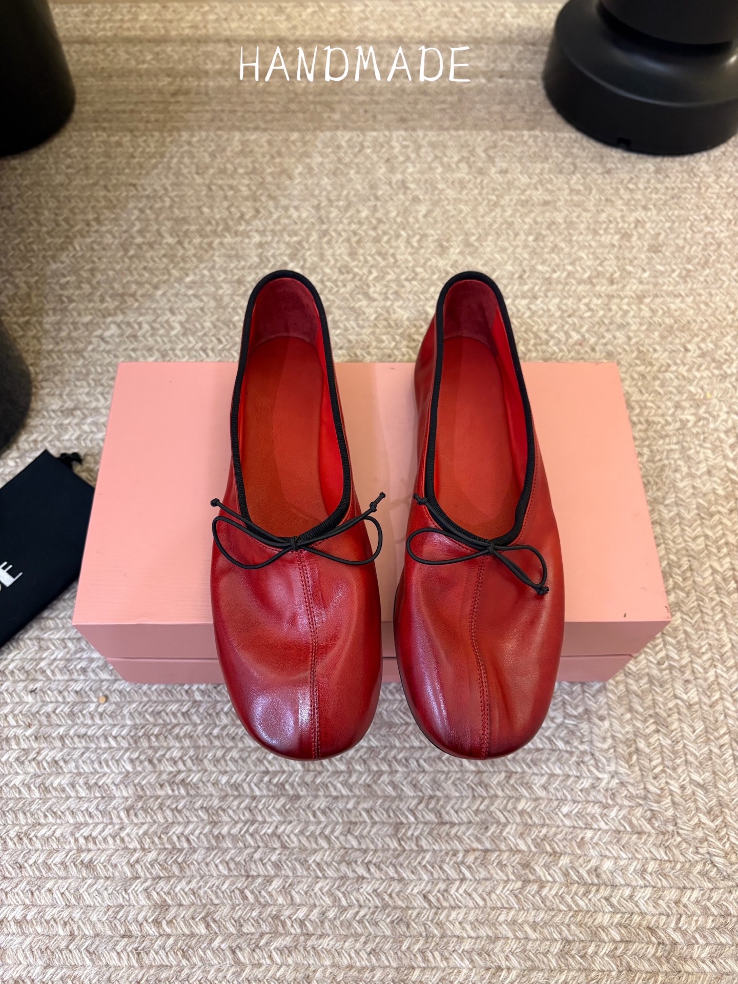 顶级 HANDMADE独家新品最高版本买手代购1:1完美复刻 平底凉鞋单鞋 原版开模真皮鞋底 原版套楦鞋型很大方 搭配各