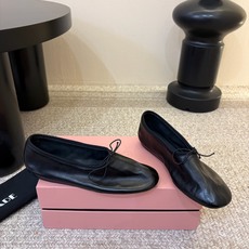 顶级 HANDMADE独家新品最高版本买手代购1:1完美复刻 平底凉鞋单鞋 原版开模真皮鞋底 原版套楦鞋型很大方 搭配各 顶级 HANDMADE独家新品最高版本买手代购1:1完美复刻 平底凉鞋单鞋 原版开模真皮鞋底 原版套楦鞋型很大方 搭配各