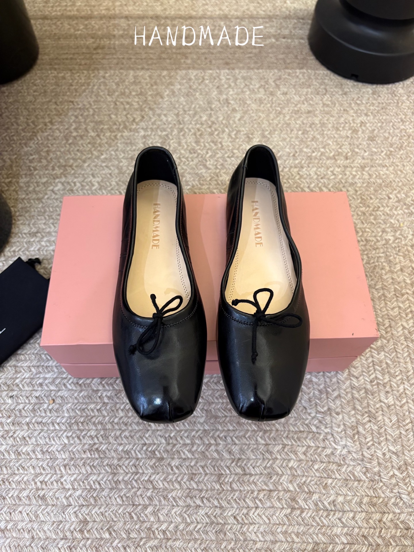 顶级 HANDMADE独家新品最高版本买手代购1:1完美复刻 平底凉鞋单鞋 原版开模真皮鞋底 原版套楦鞋型很大方 搭配各