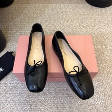 顶级 HANDMADE独家新品最高版本买手代购1:1完美复刻 平底凉鞋单鞋 原版开模真皮鞋底 原版套楦鞋型很大方 搭配各 顶级 HANDMADE独家新品最高版本买手代购1:1完美复刻 平底凉鞋单鞋 原版开模真皮鞋底 原版套楦鞋型很大方 搭配各