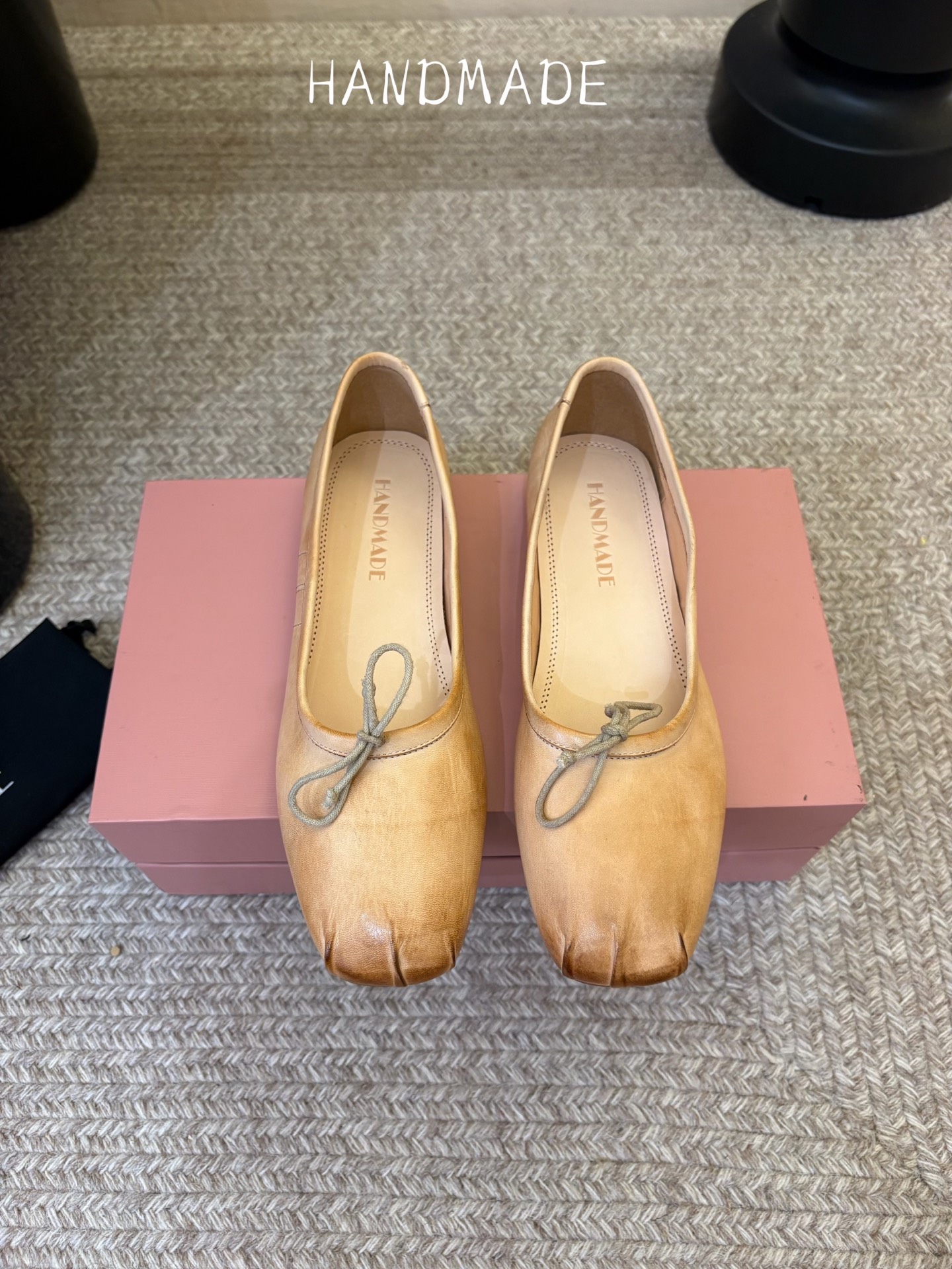 顶级 HANDMADE独家新品最高版本买手代购1:1完美复刻 平底凉鞋单鞋 原版开模真皮鞋底 原版套楦鞋型很大方 搭配各