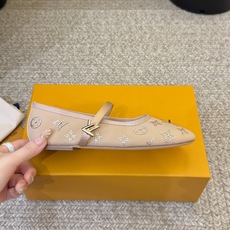 LV Monogram 烫钻网纱玛丽珍平底单鞋 春夏爆款芭蕾玛丽珍上新!通透网纱铺满烫钻老花 细碎钻光低调显贵,完全不会 LV Monogram 烫钻网纱玛丽珍平底单鞋 春夏爆款芭蕾玛丽珍上新!通透网纱铺满烫钻老花 细碎钻光低调显贵,完全不会