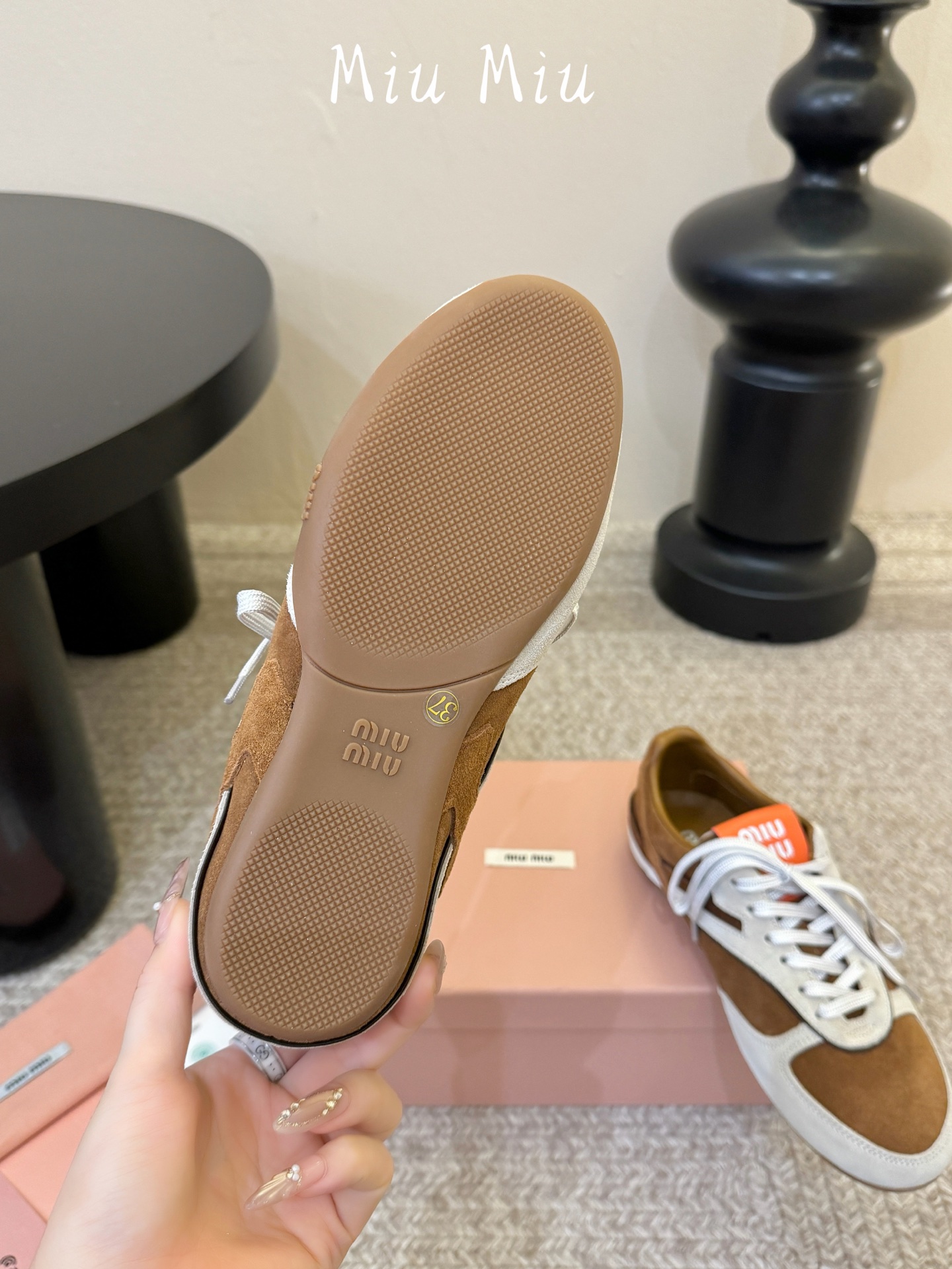 MiuMiu缪缪最新走秀款复古德训鞋 MiuMiu缪缪最新走秀款复古德训鞋