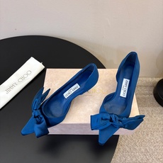 Jimmy Choo26秋冬ISSY系列上新,必不可少的时尚单品,缎面波光粼粼丝滑质感,海边度假、晚宴、海岛婚礼穿巨出片 Jimmy Choo26秋冬ISSY系列上新,必不可少的时尚单品,缎面波光粼粼丝滑质感,海边度假、晚宴、海岛婚礼穿巨出片