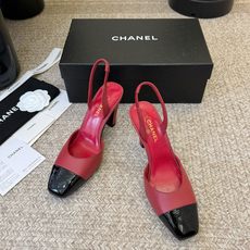 Chane*26ss夏季新款尖头高跟凉鞋 自带优雅复古感的拼色T字带高跟凉鞋,利落的尖头剪裁搭配经典的黑白拼色鞋头,T字 Chane*26ss夏季新款尖头高跟凉鞋 自带优雅复古感的拼色T字带高跟凉鞋,利落的尖头剪裁搭配经典的黑白拼色鞋头,T字