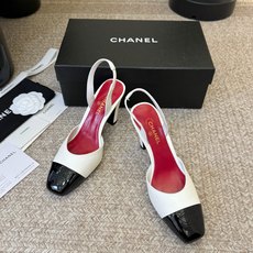 Chane*26ss夏季新款尖头高跟凉鞋 自带优雅复古感的拼色T字带高跟凉鞋,利落的尖头剪裁搭配经典的黑白拼色鞋头,T字 Chane*26ss夏季新款尖头高跟凉鞋 自带优雅复古感的拼色T字带高跟凉鞋,利落的尖头剪裁搭配经典的黑白拼色鞋头,T字