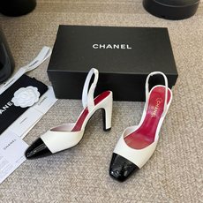 Chane*26ss夏季新款尖头高跟凉鞋 自带优雅复古感的拼色T字带高跟凉鞋,利落的尖头剪裁搭配经典的黑白拼色鞋头,T字 Chane*26ss夏季新款尖头高跟凉鞋 自带优雅复古感的拼色T字带高跟凉鞋,利落的尖头剪裁搭配经典的黑白拼色鞋头,T字
