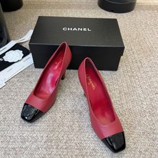Chane*26ss夏季新款方头高跟单鞋 自带优雅复古感的拼色T字带高跟凉鞋,利落的尖头剪裁搭配经典的黑白拼色鞋头,T字 Chane*26ss夏季新款方头高跟单鞋 自带优雅复古感的拼色T字带高跟凉鞋,利落的尖头剪裁搭配经典的黑白拼色鞋头,T字